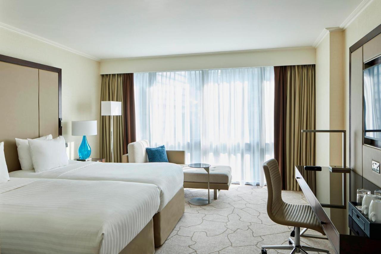 London Marriott Hotel Canary Wharf Bagian luar foto A room at the hotel