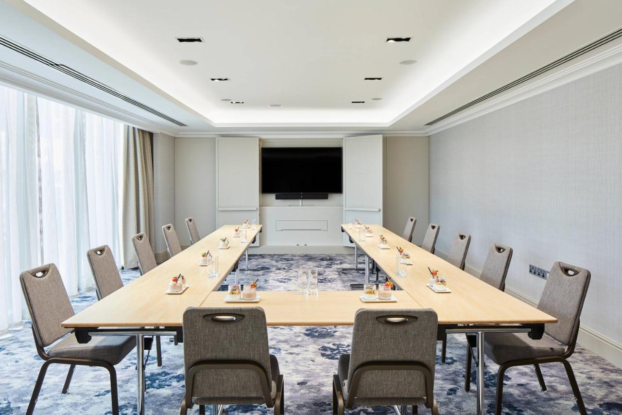 London Marriott Hotel Canary Wharf Bagian luar foto Meeting room