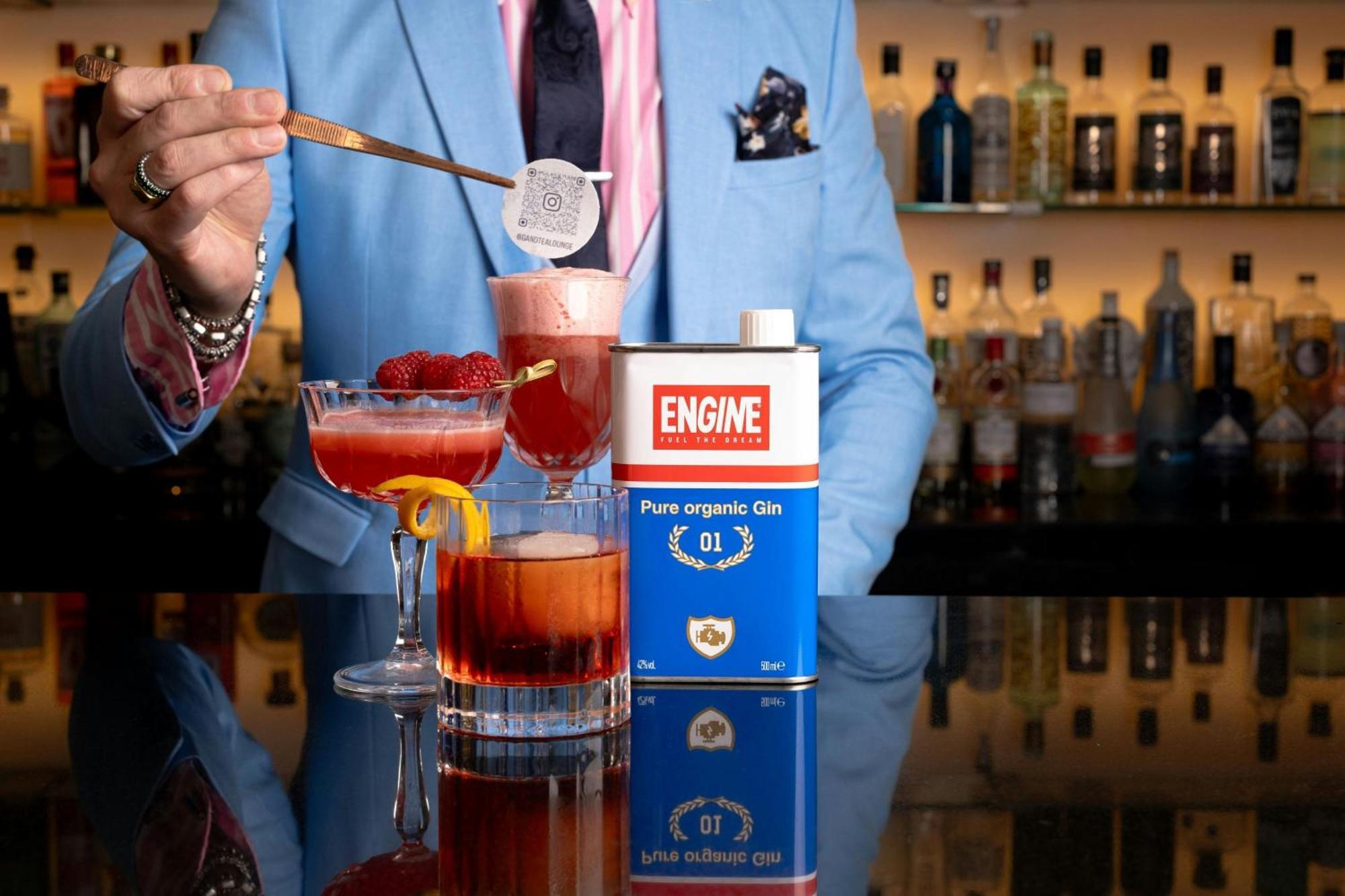 London Marriott Hotel Canary Wharf Bagian luar foto Engine Gin