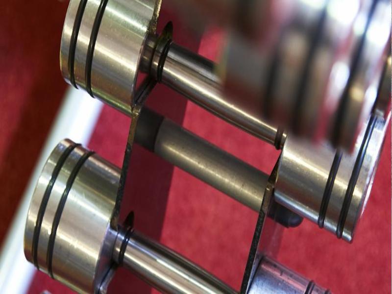 London Marriott Hotel Canary Wharf Bagian luar foto Steel dumbbells
